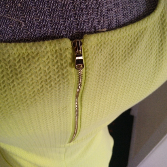 ANN TAYLOR Lime Green Tank Top - Picture 5 of 7